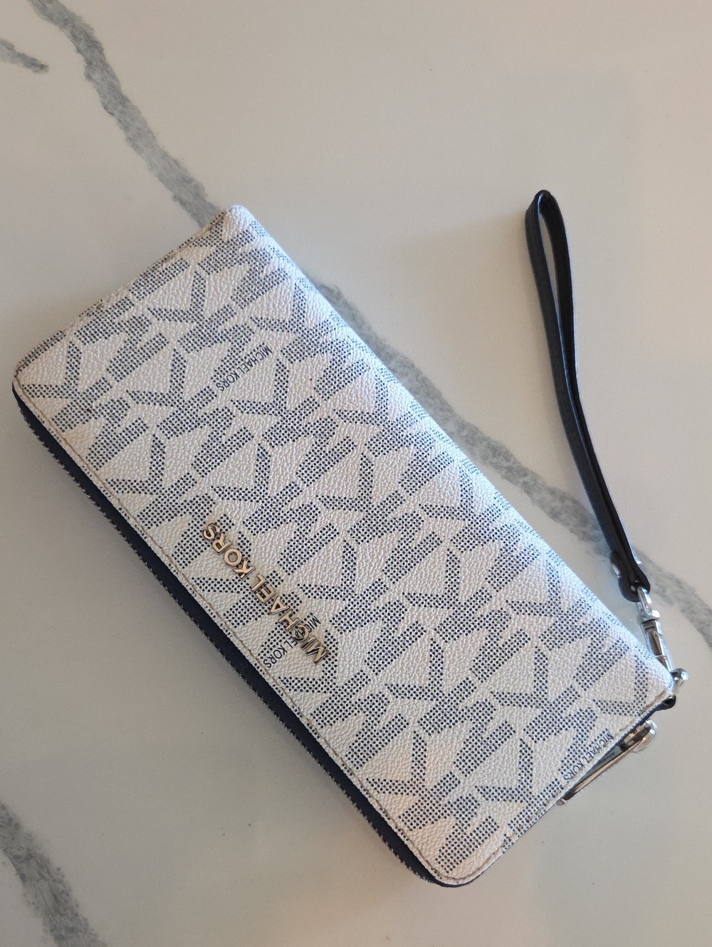 Michael Kors White & Navy MK Logo Zip Wristlet